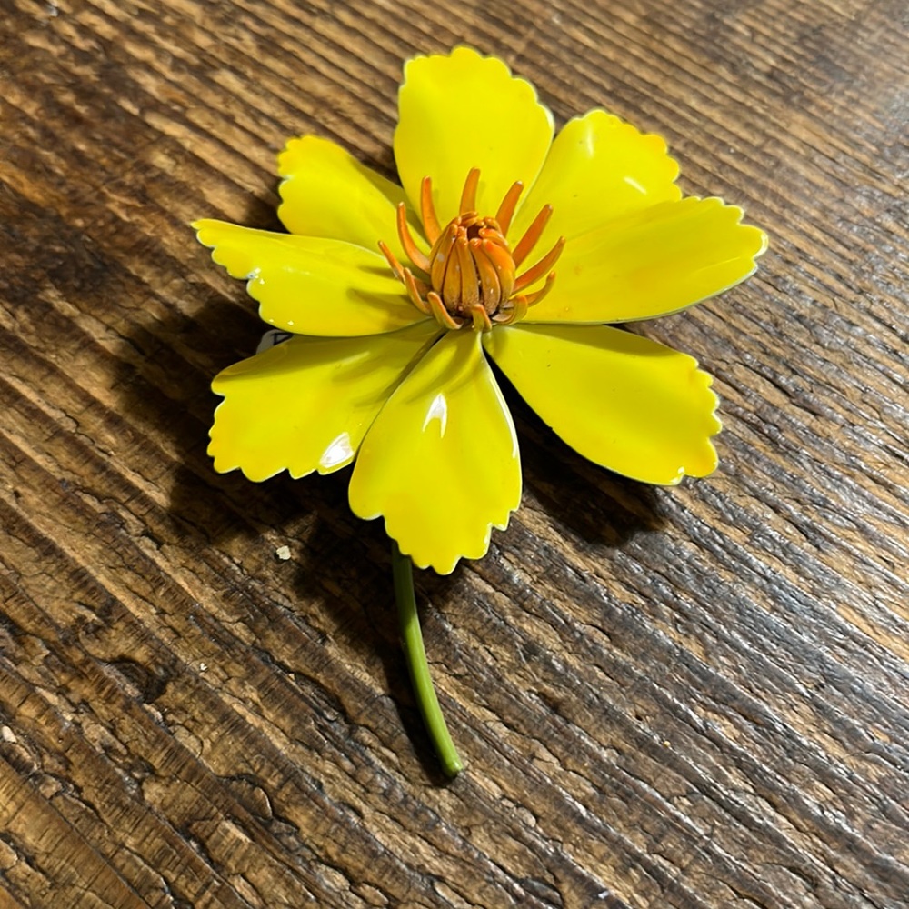 Vintage yellow flower brooch